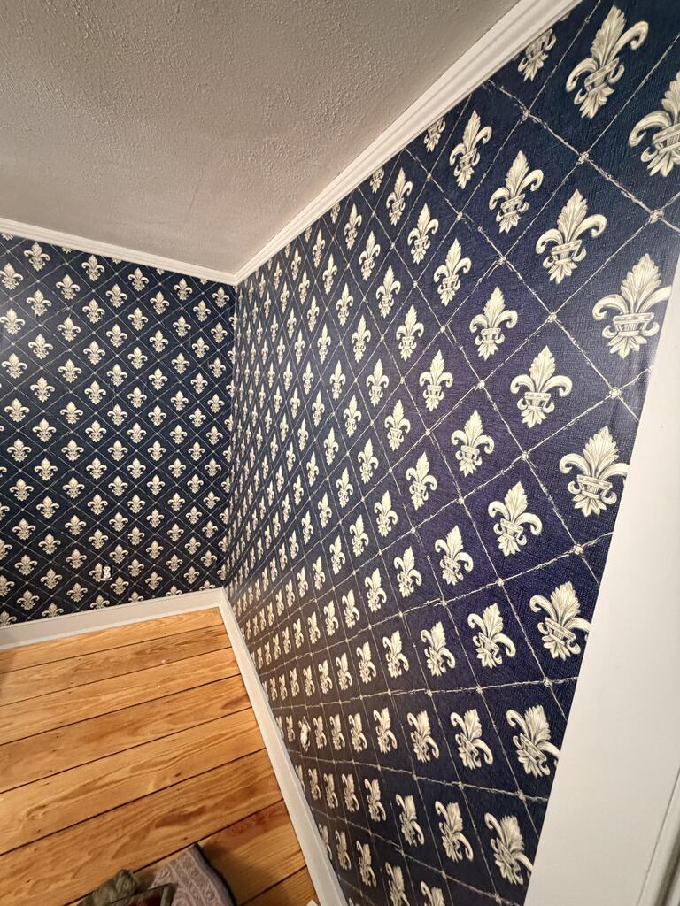 Peel-and-Stick Wallpaper Mistakes You Can Avoid in One Afternoon (and What to Do Instead)