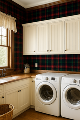 Tartan wallpaper with a red, green, and black plaid pattern.