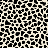 Fragment field wallpaper with a black and white irregular pattern.